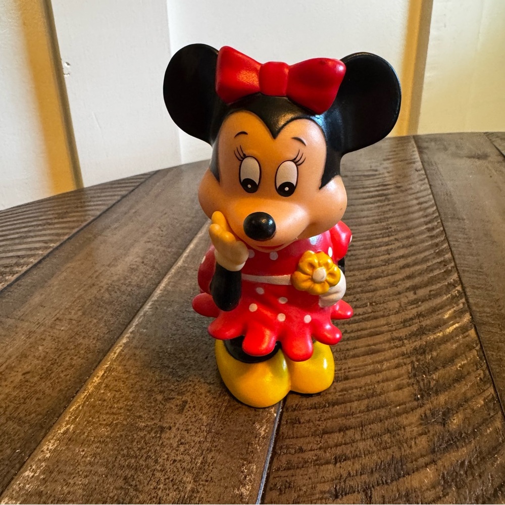 Vintage Walt Disney Minnie Mouse with Flower‎ Plastic Coin Bank 5.5" Collectible